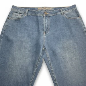 Jeans Ashley S Tewart